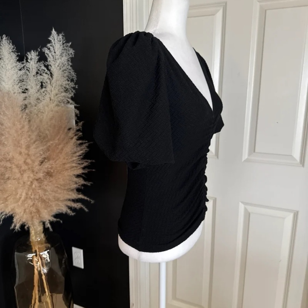 Free People Cupcake Ruched Puff Sleeve Top in Black size Medium - Picture 8 of 12